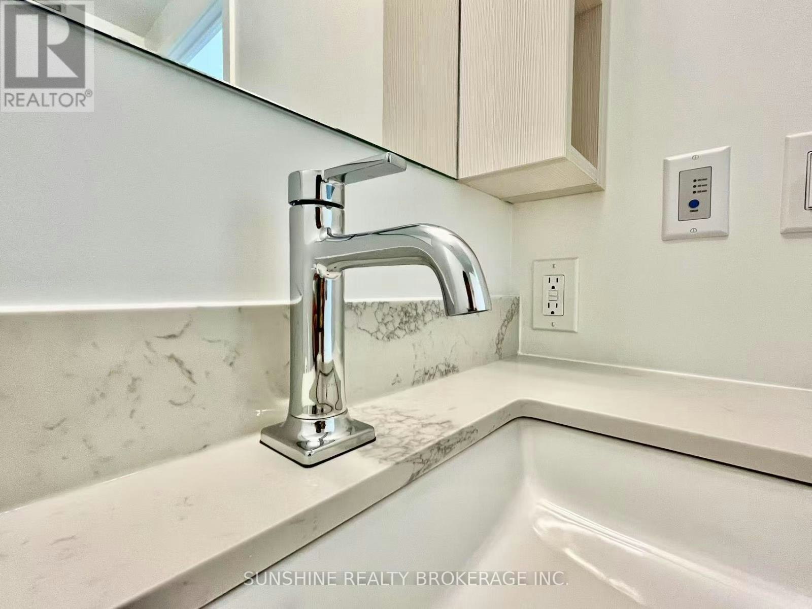 2101-252 Church Street E, Toronto, ON, M5B 0E6 - 14