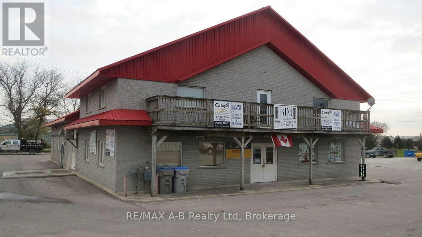 150 Main Street S, Huron East, ON, N0K 1W0
