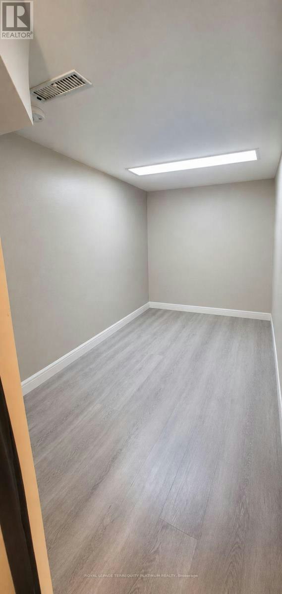BSMT-296 Lumsden Avenue, Toronto, ON, M4C 2L1 - 6