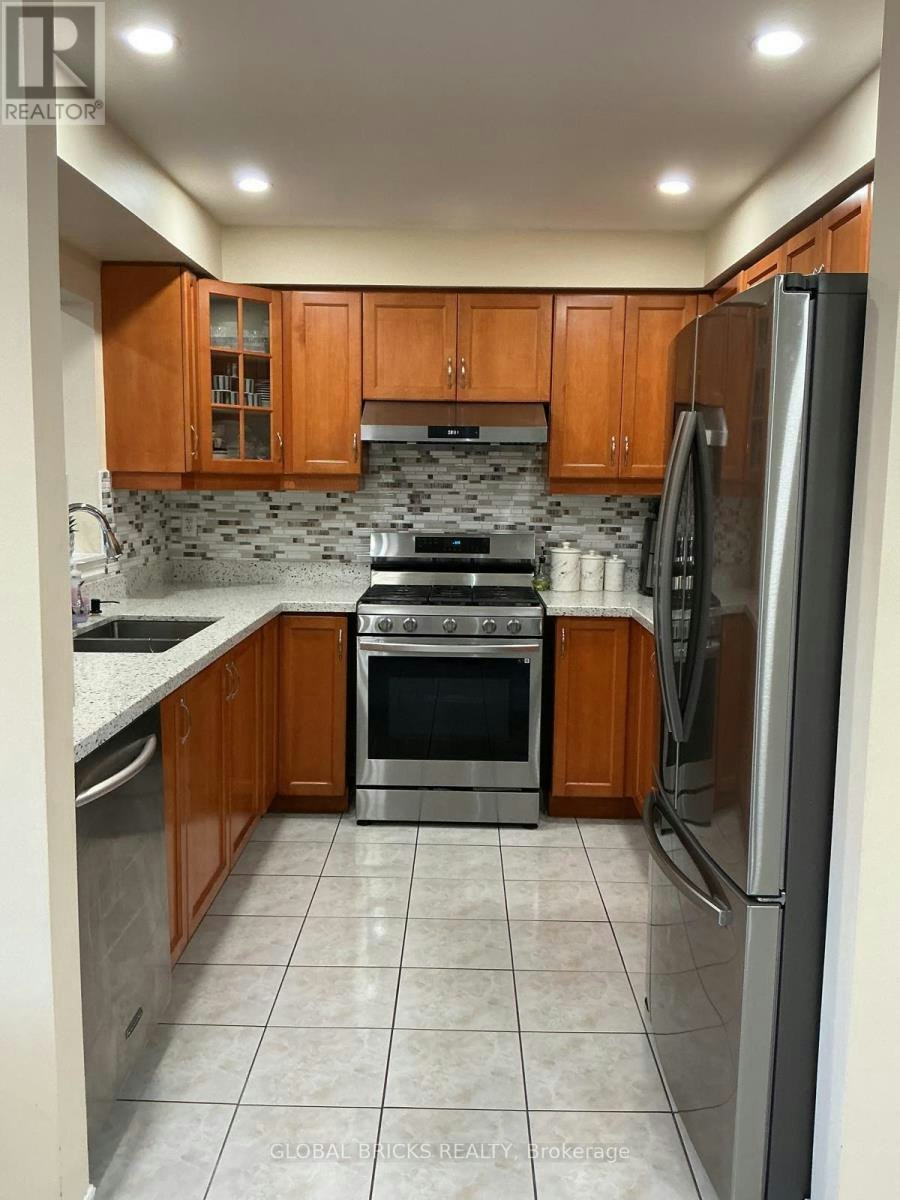 1 Rampart Crescent, Whitby, ON, L1P 1T5 - 9