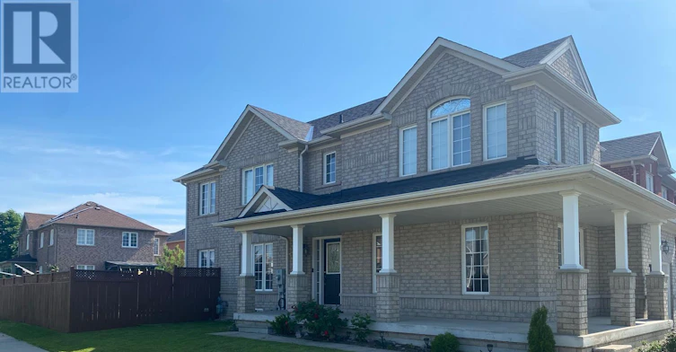 1 Rampart Crescent, Whitby, ON, L1P 1T5 - 2