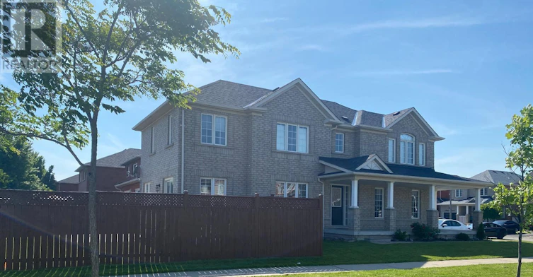 1 Rampart Crescent, Whitby, ON, L1P 1T5