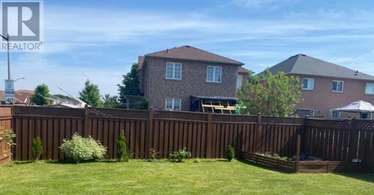 1 Rampart Crescent, Whitby, ON, L1P 1T5 - 5