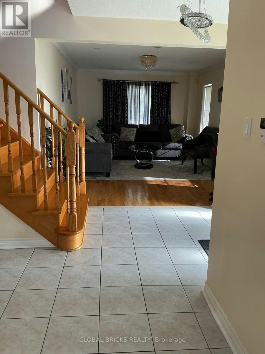 1 Rampart Crescent, Whitby, ON, L1P 1T5 - 14