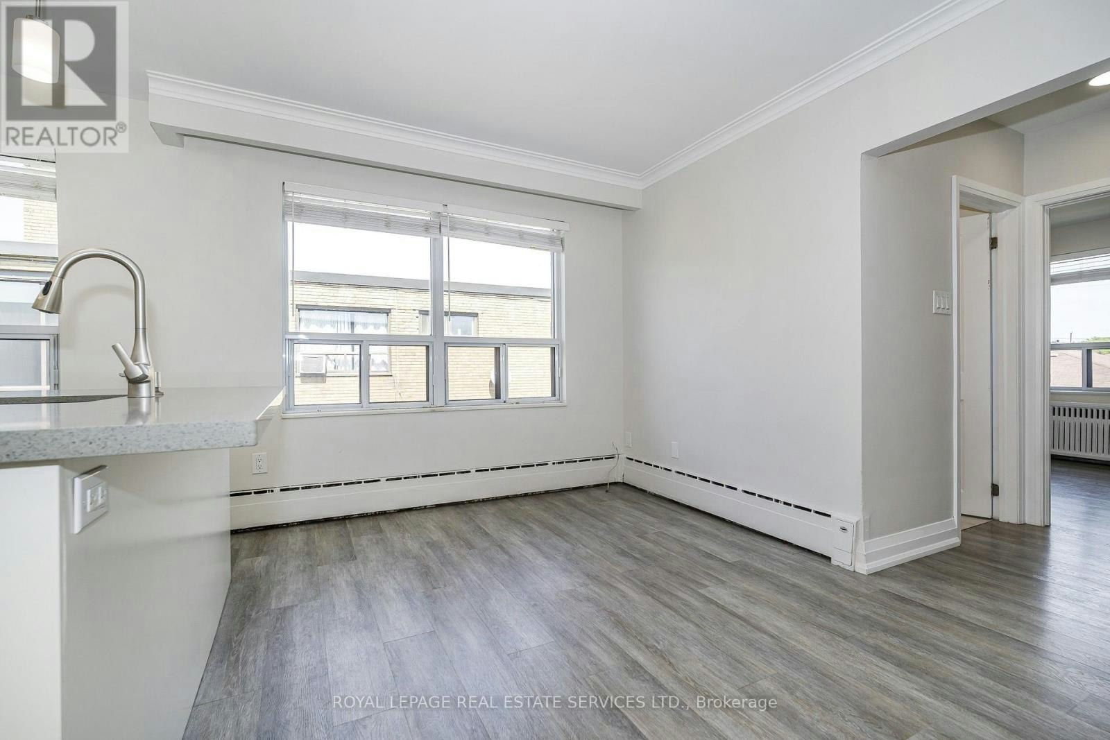 8-2637 Keele Street, Toronto, ON, M6L 2P2 - 17