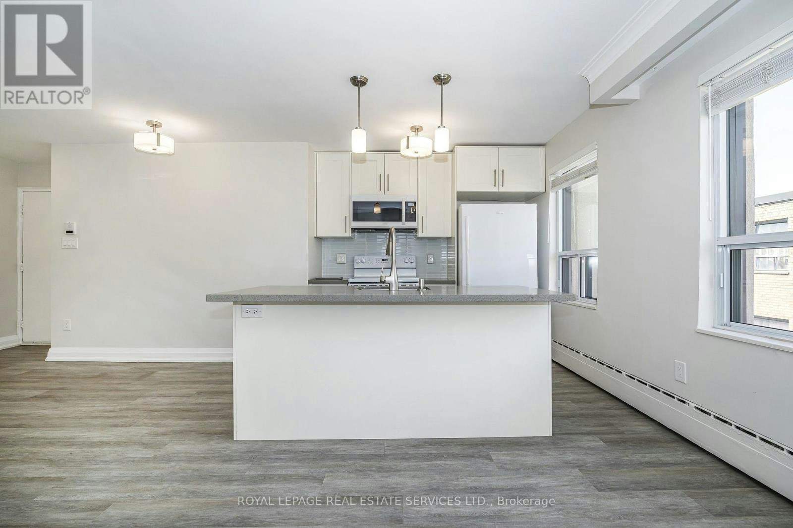 8-2637 Keele Street, Toronto, ON, M6L 2P2 - 14