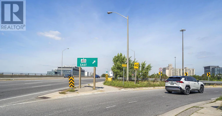 8-2637 Keele Street, Toronto, ON, M6L 2P2 - 5