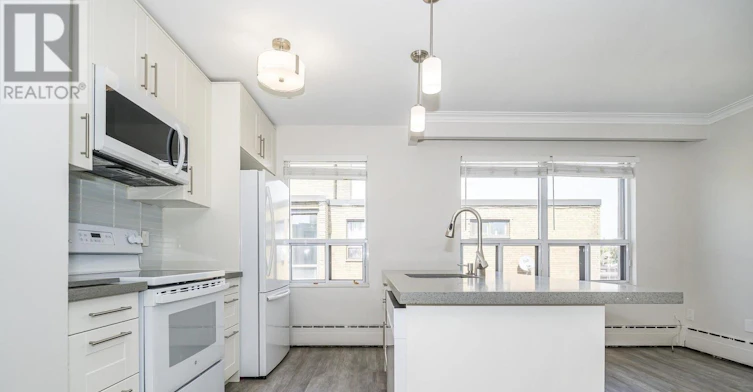 8-2637 Keele Street, Toronto, ON, M6L 2P2 - 16