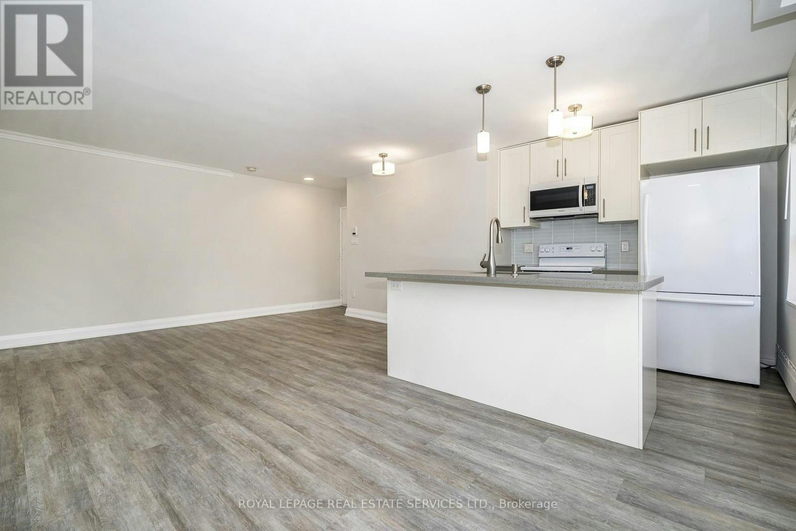 8-2637 Keele Street, Toronto, ON, M6L 2P2 - 12