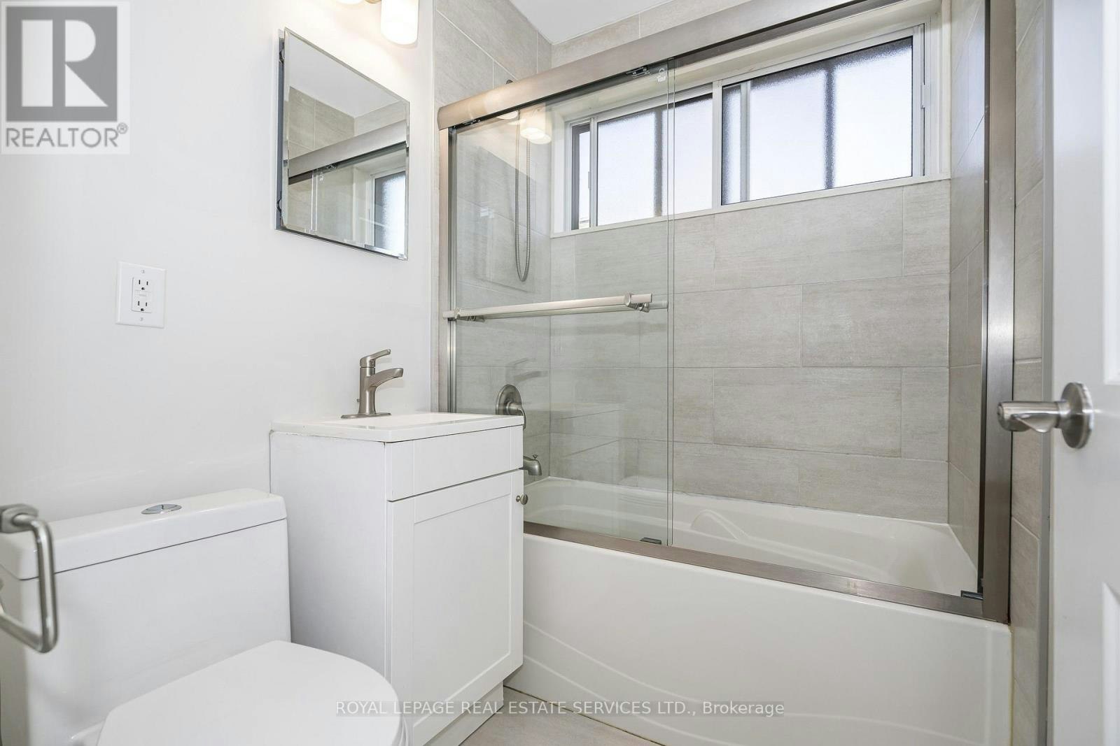 8-2637 Keele Street, Toronto, ON, M6L 2P2 - 25