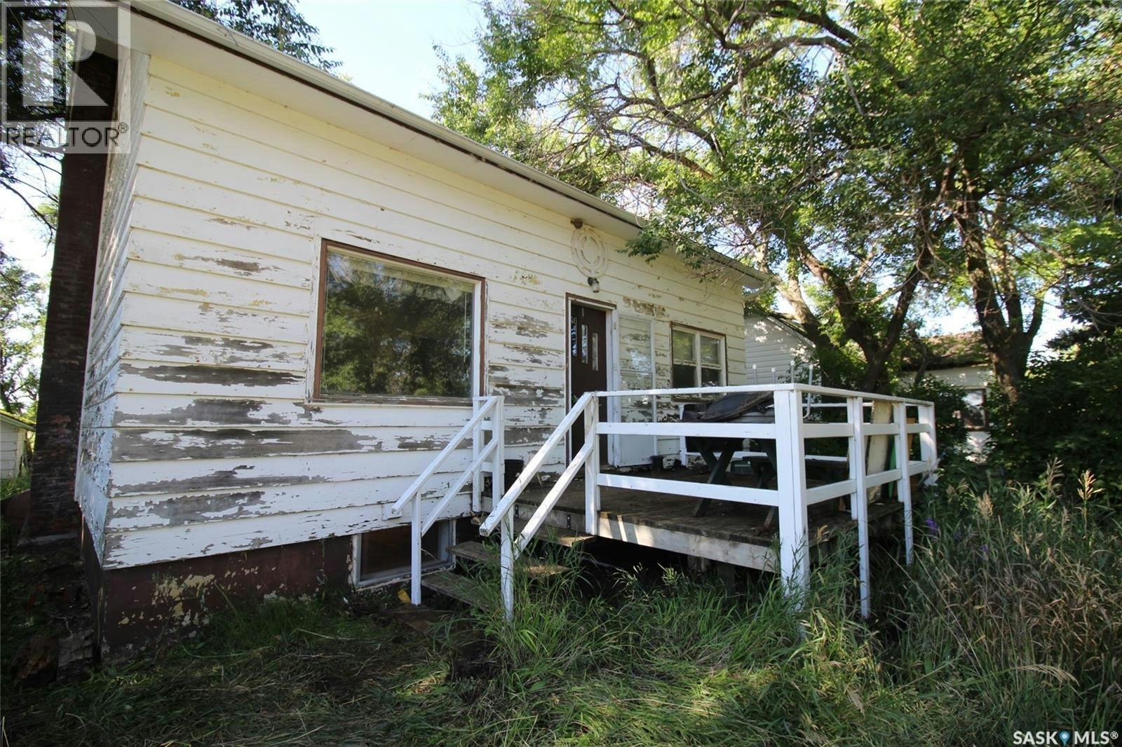 810 2nd Avenue, Shaunavon, SK, S0N 2N0