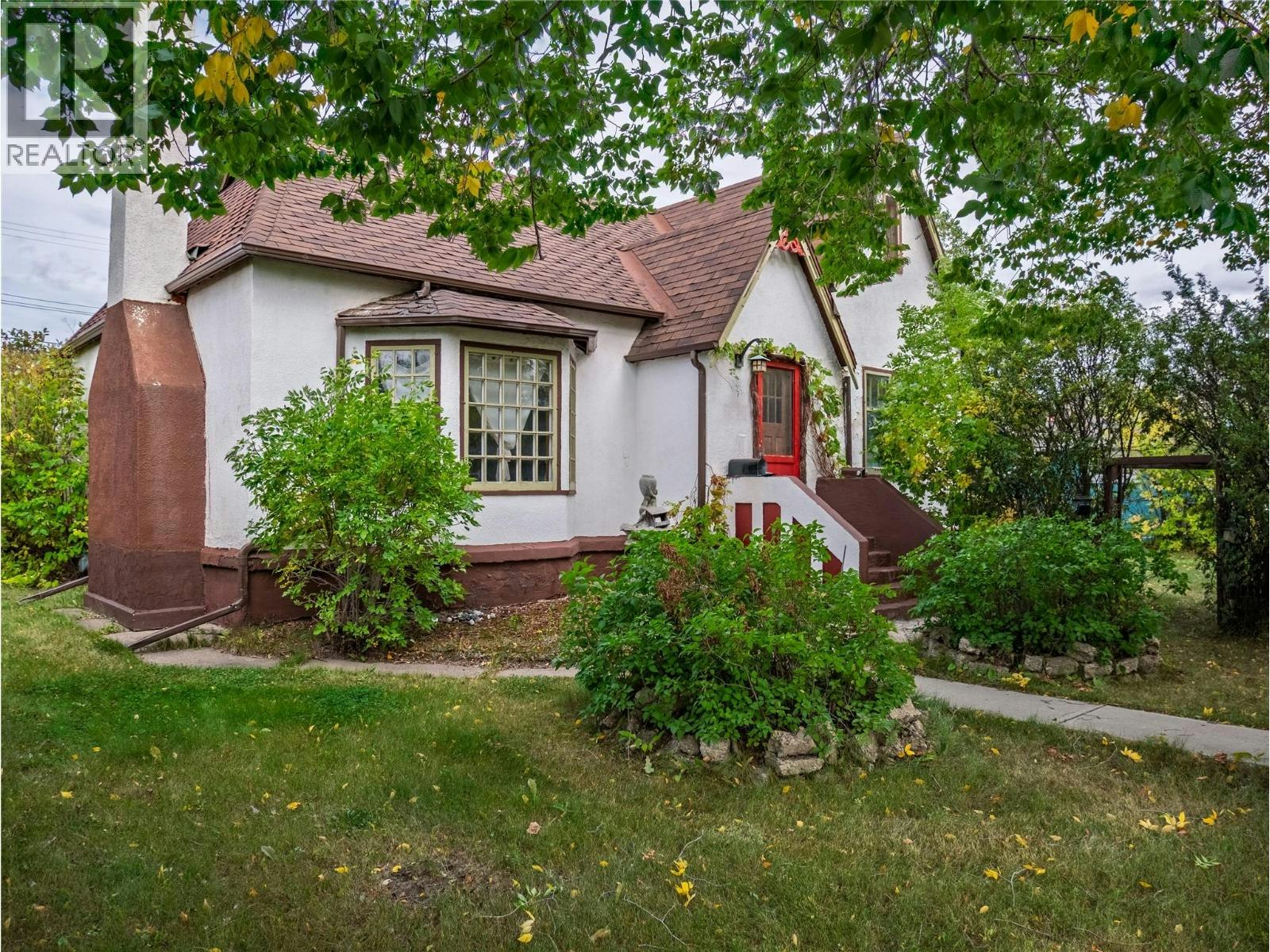 844 104 Avenue, Dawson Creek, BC, V1G 2H5