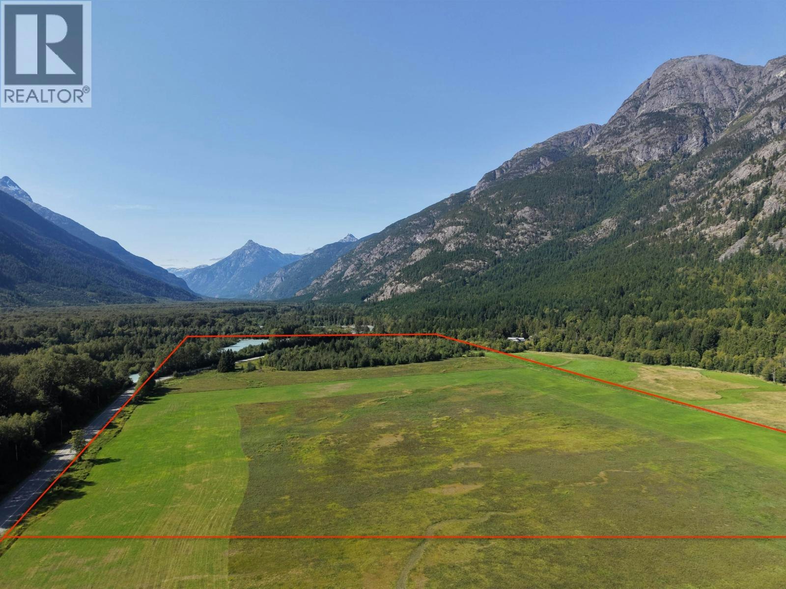 1/2-4892 N Mackenzie 20 Highway, Bella Coola, BC, V0T 1H0