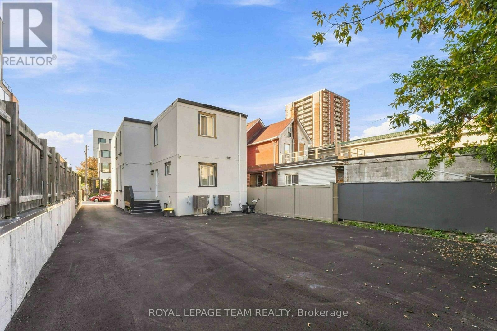 B-13 Balsam Street, Ottawa, ON, K1R 6W6 - 25