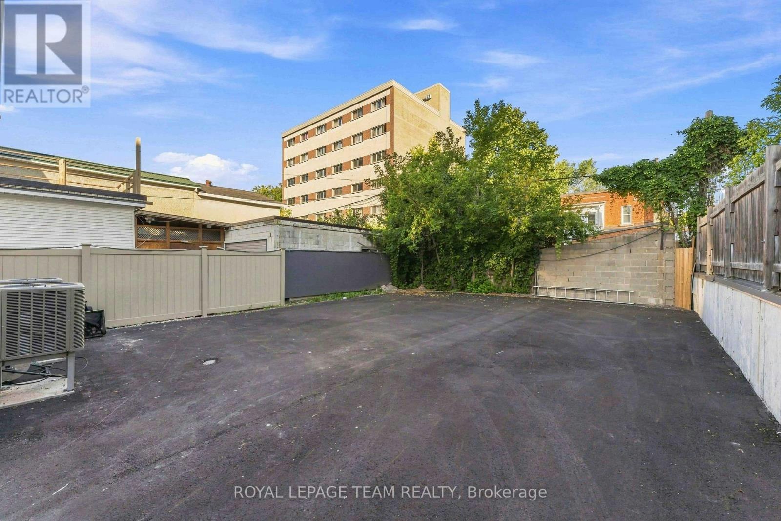 B-13 Balsam Street, Ottawa, ON, K1R 6W6 - 28