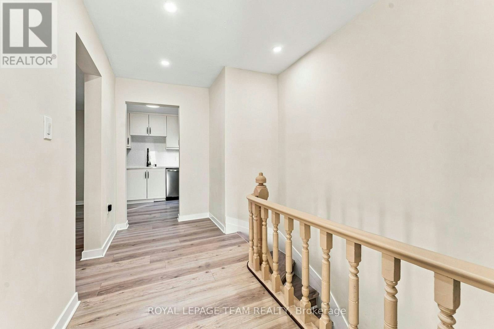 B-13 Balsam Street, Ottawa, ON, K1R 6W6 - 8