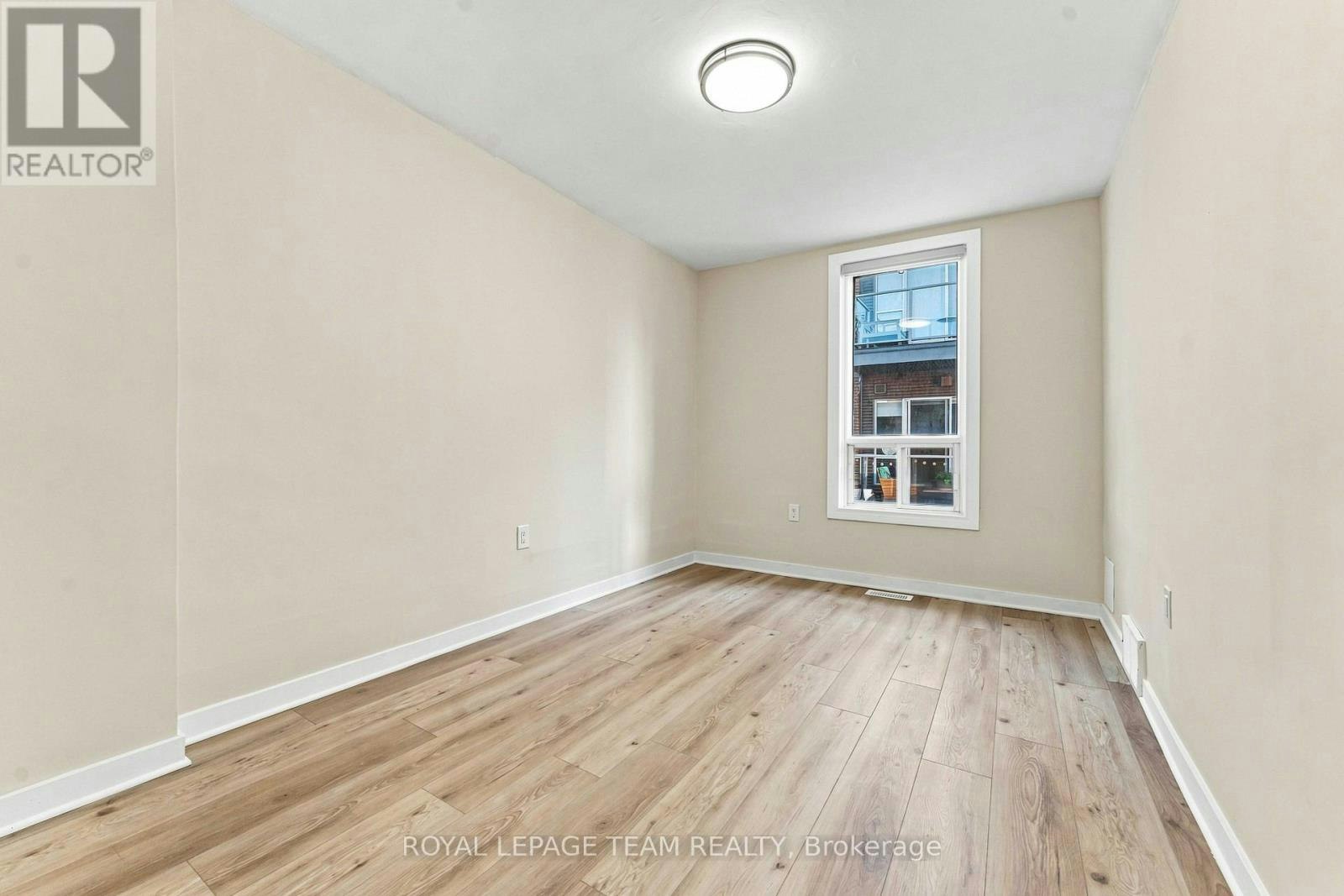 B-13 Balsam Street, Ottawa, ON, K1R 6W6 - 15