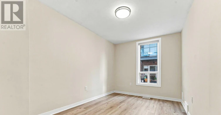 B-13 Balsam Street, Ottawa, ON, K1R 6W6 - 15