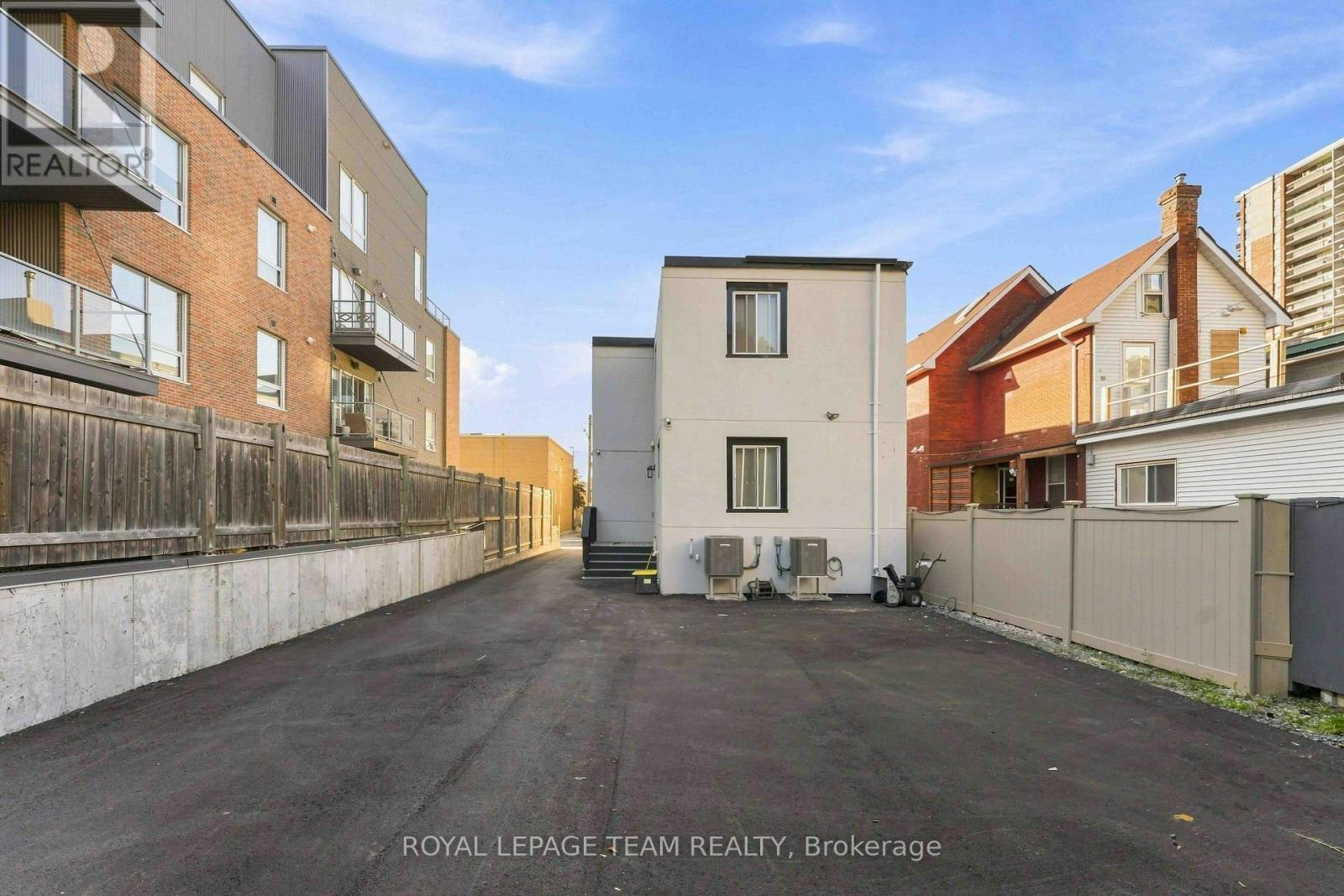 B-13 Balsam Street, Ottawa, ON, K1R 6W6 - 26