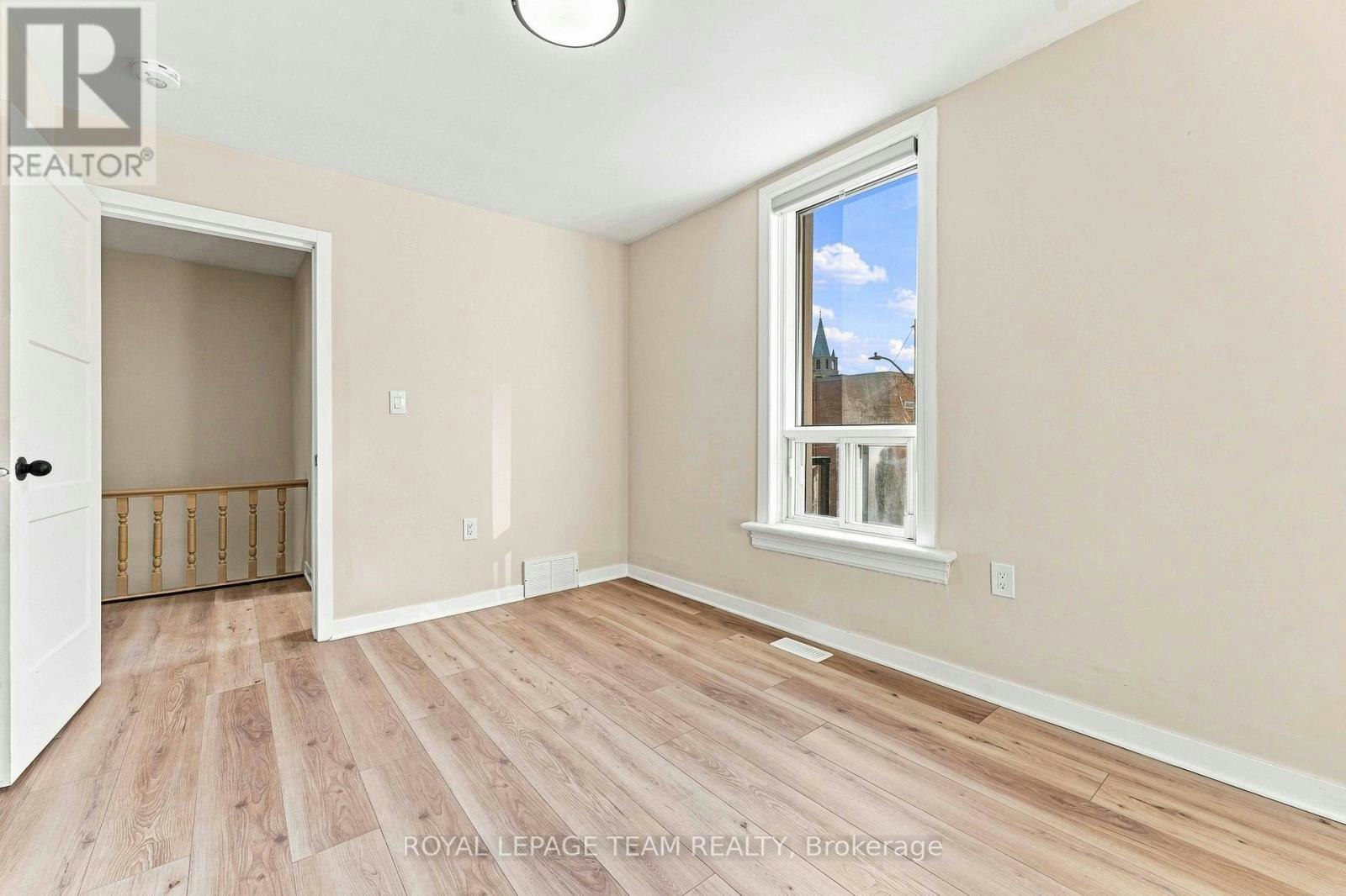 B-13 Balsam Street, Ottawa, ON, K1R 6W6 - 13