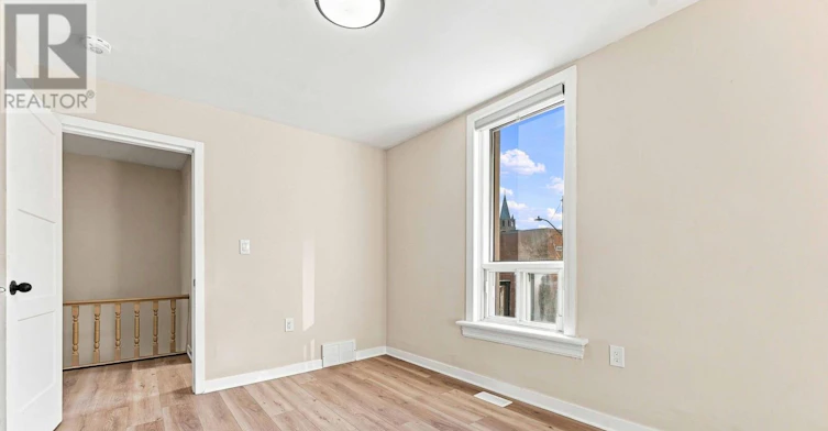 B-13 Balsam Street, Ottawa, ON, K1R 6W6 - 13