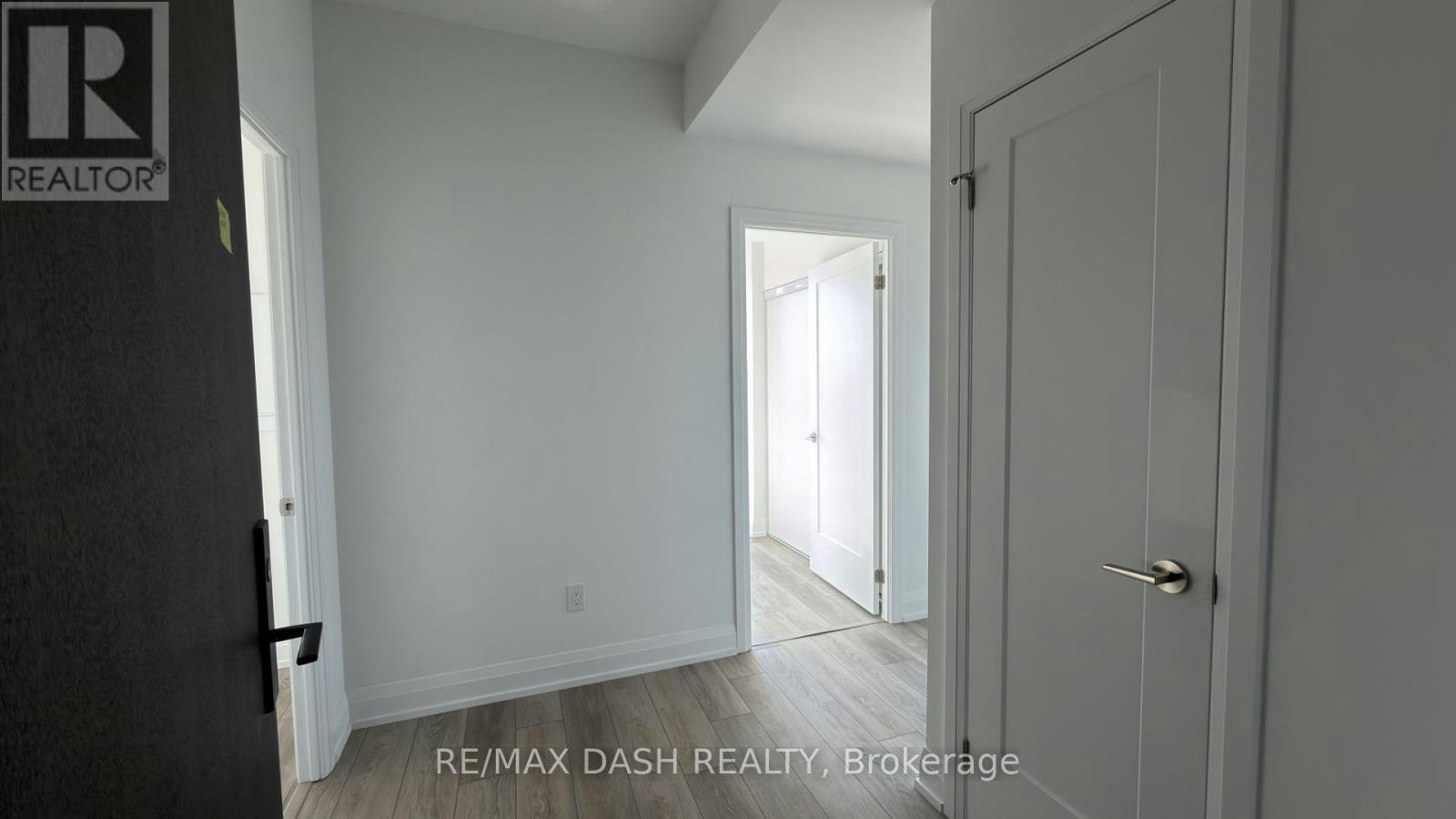 3703-20 Soudan Avenue, Toronto, ON, M4S 0E2 - 4