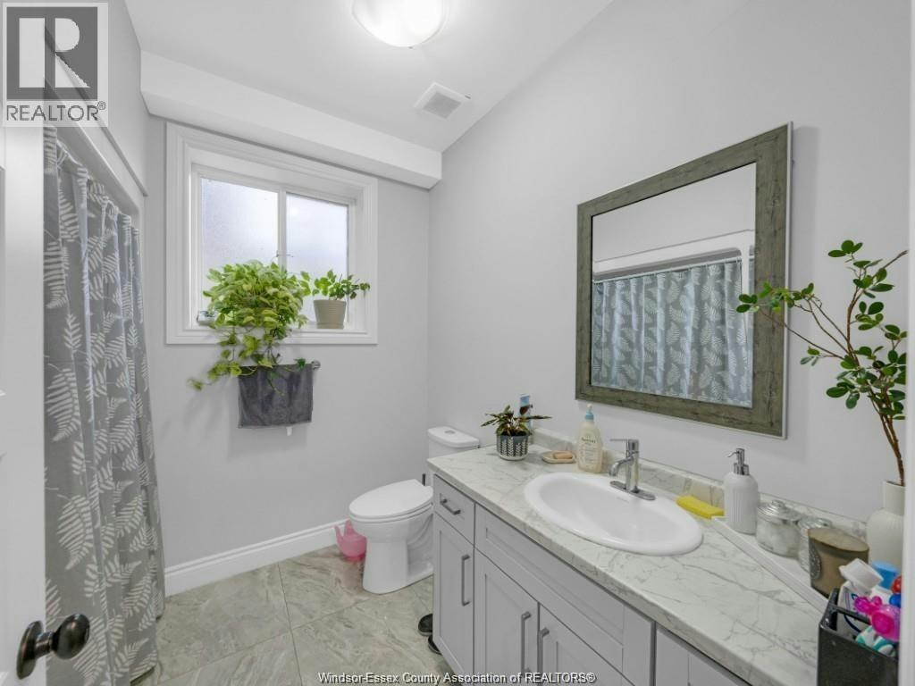2277 Northway Avenue, Windsor, ON, N9B 3Y3 - 10