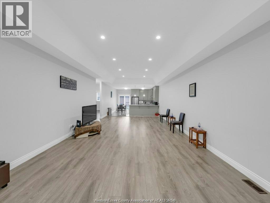 2277 Northway Avenue, Windsor, ON, N9B 3Y3 - 5