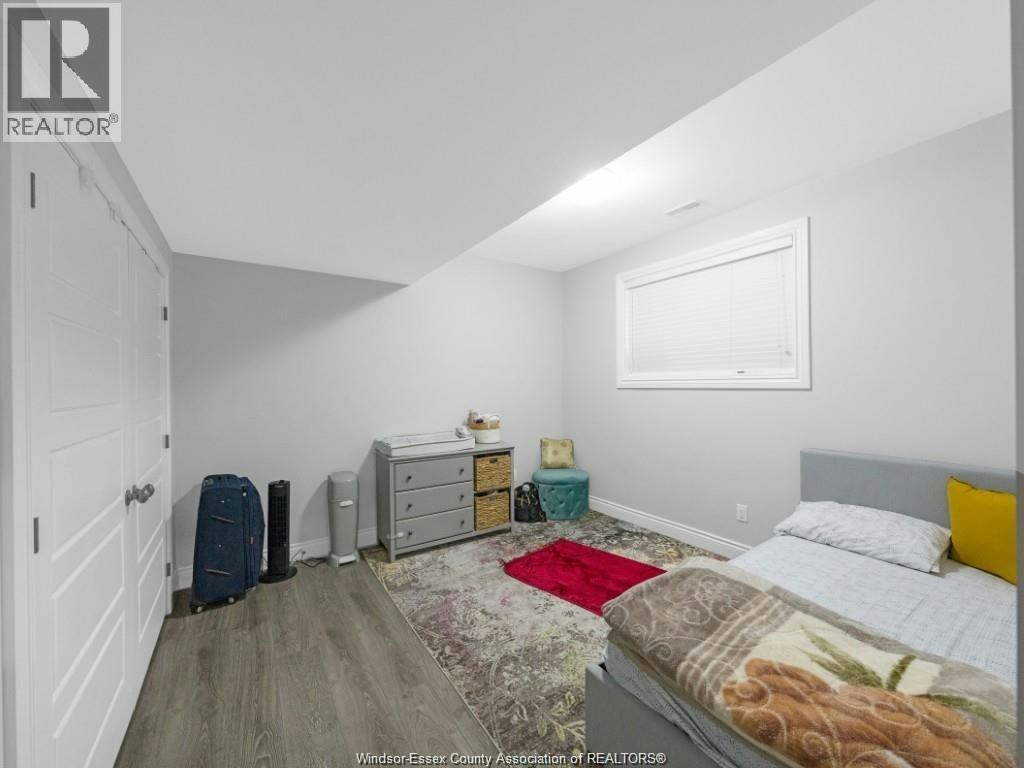 2277 Northway Avenue, Windsor, ON, N9B 3Y3 - 17