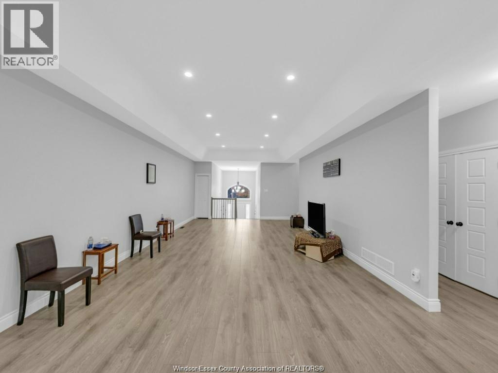 2277 Northway Avenue, Windsor, ON, N9B 3Y3 - 7