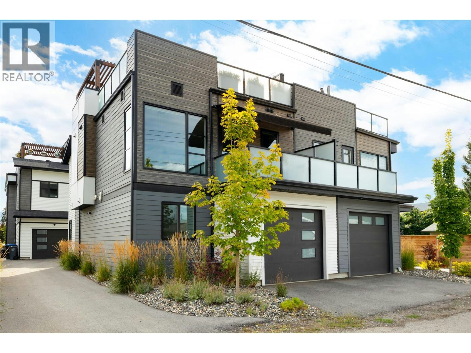 798 Wardlaw Avenue, Kelowna, BC, V1Y 5B9
