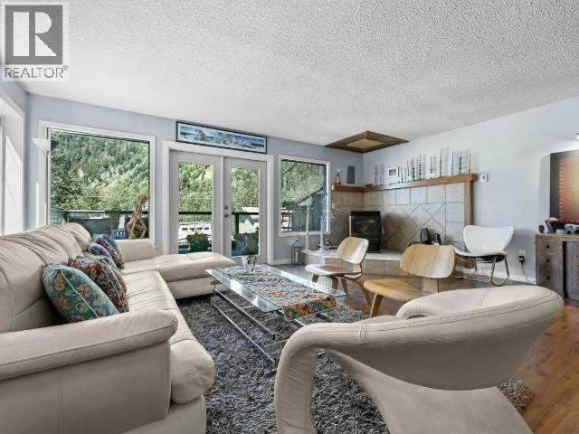 1347 Burfield Drive, Sun Peaks, BC, V0E 5N0