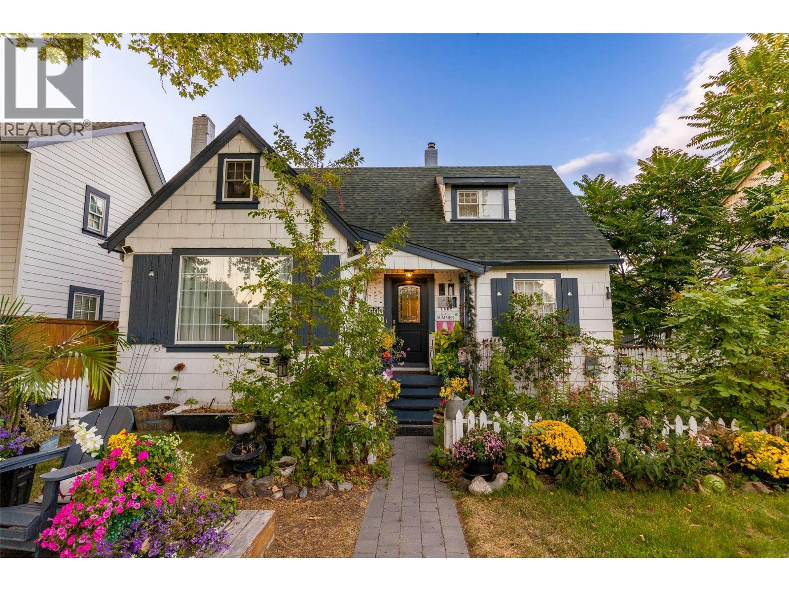 260 Lake Avenue, Kelowna, BC, V1Y 5W7