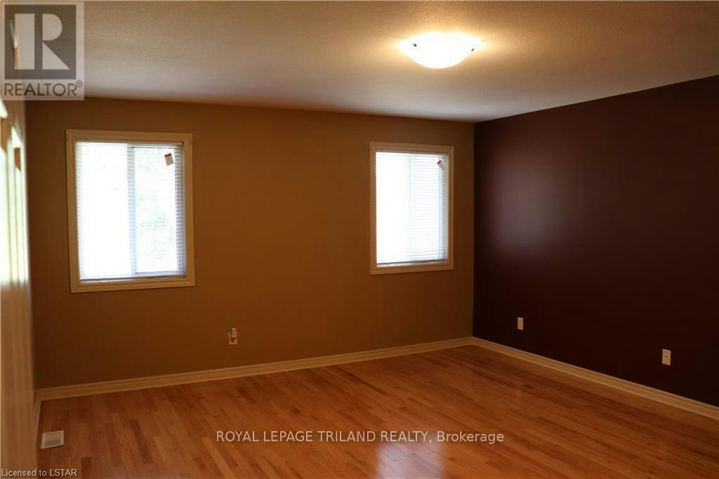 2550 Emerson Street, Strathroy, ON, N0L 1W0 - 8