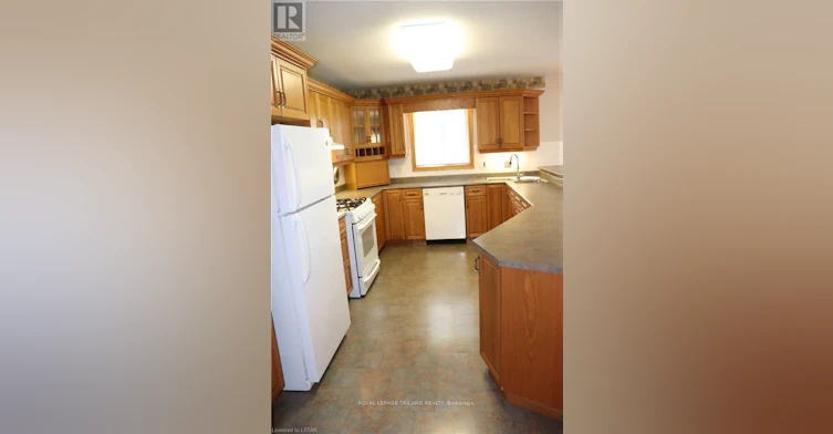 2550 Emerson Street, Strathroy, ON, N0L 1W0 - 5