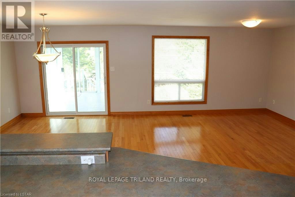 2550 Emerson Street, Strathroy, ON, N0L 1W0 - 7