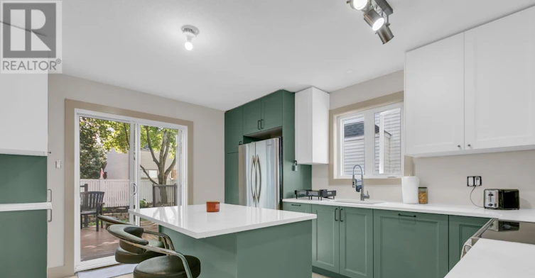 704 Levac Drive, Ottawa, ON, K4A 2R1 - 2