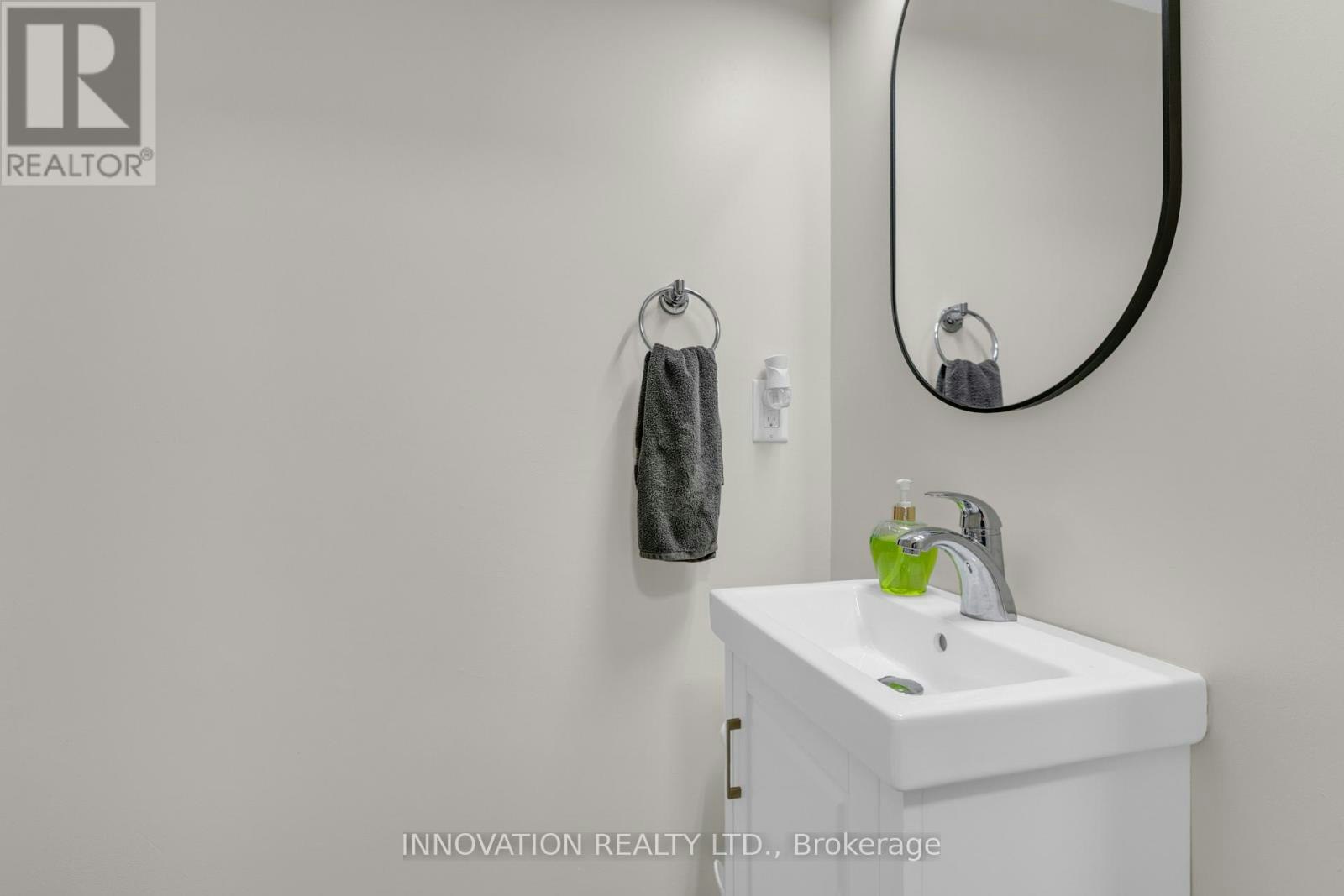 704 Levac Drive, Ottawa, ON, K4A 2R1 - 5