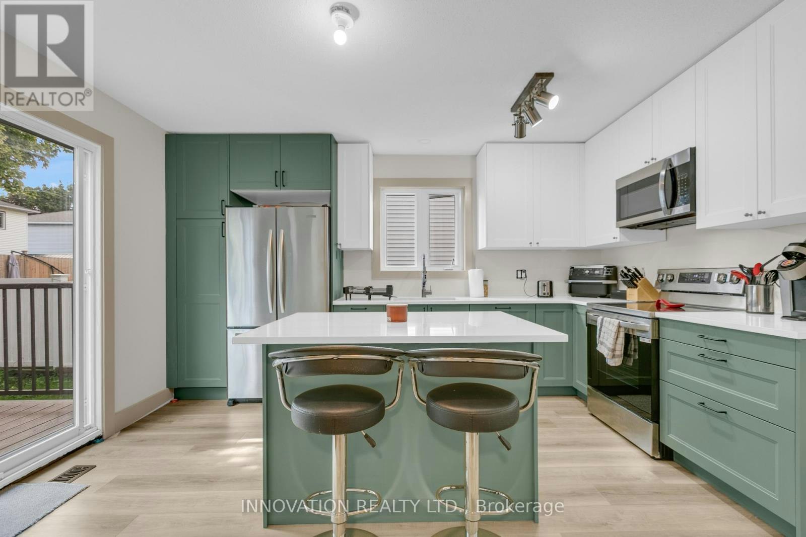 704 Levac Drive, Ottawa, ON, K4A 2R1 - 3