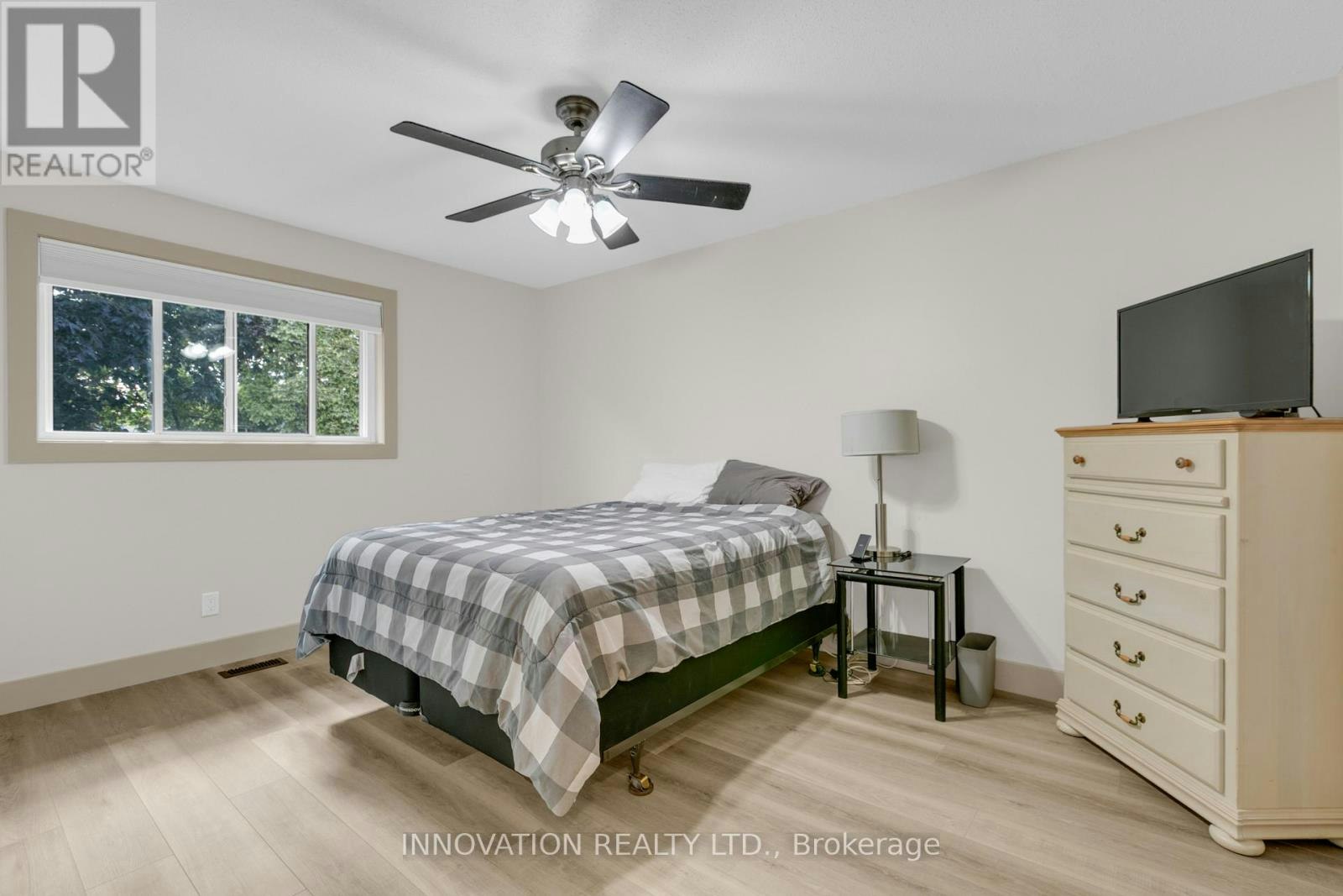704 Levac Drive, Ottawa, ON, K4A 2R1 - 8