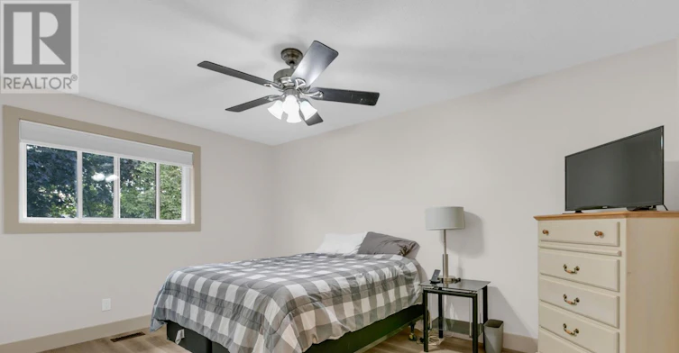 704 Levac Drive, Ottawa, ON, K4A 2R1 - 8
