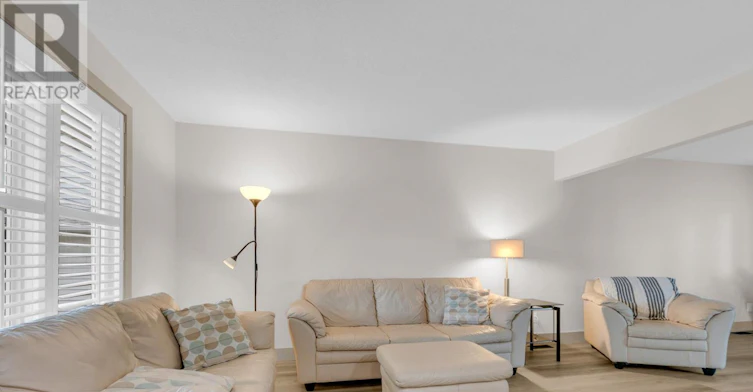 704 Levac Drive, Ottawa, ON, K4A 2R1 - 6