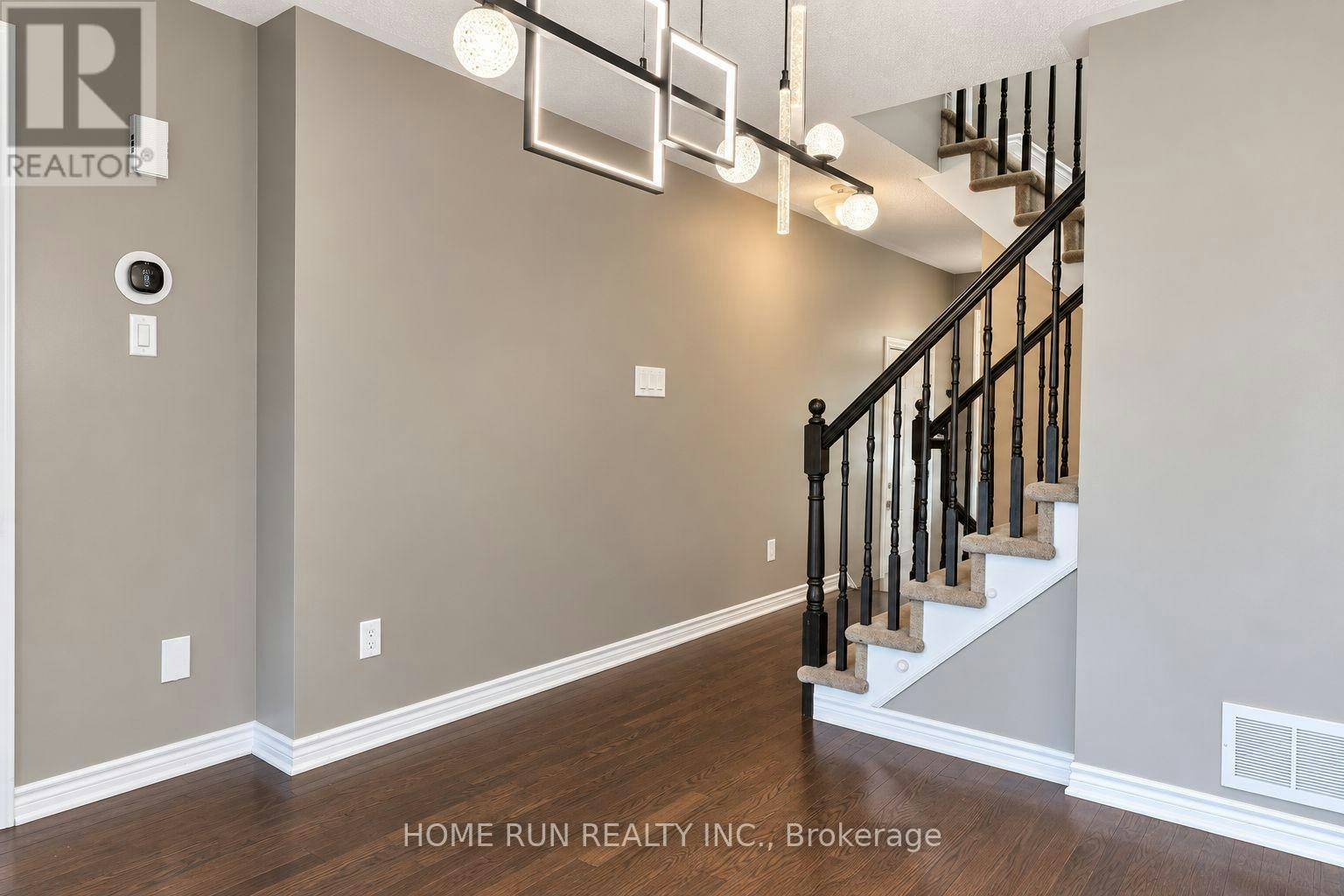 580 Meadowcreek Circle, Ottawa, ON, K2M 0J8 - 3