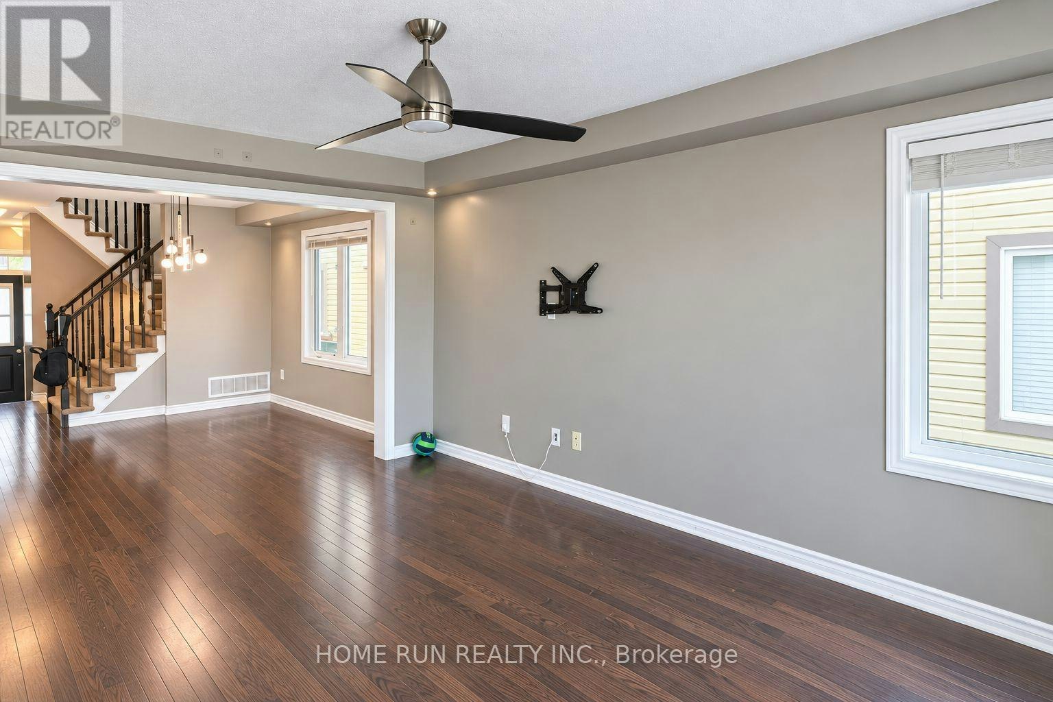580 Meadowcreek Circle, Ottawa, ON, K2M 0J8 - 5