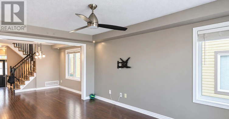 580 Meadowcreek Circle, Ottawa, ON, K2M 0J8 - 5