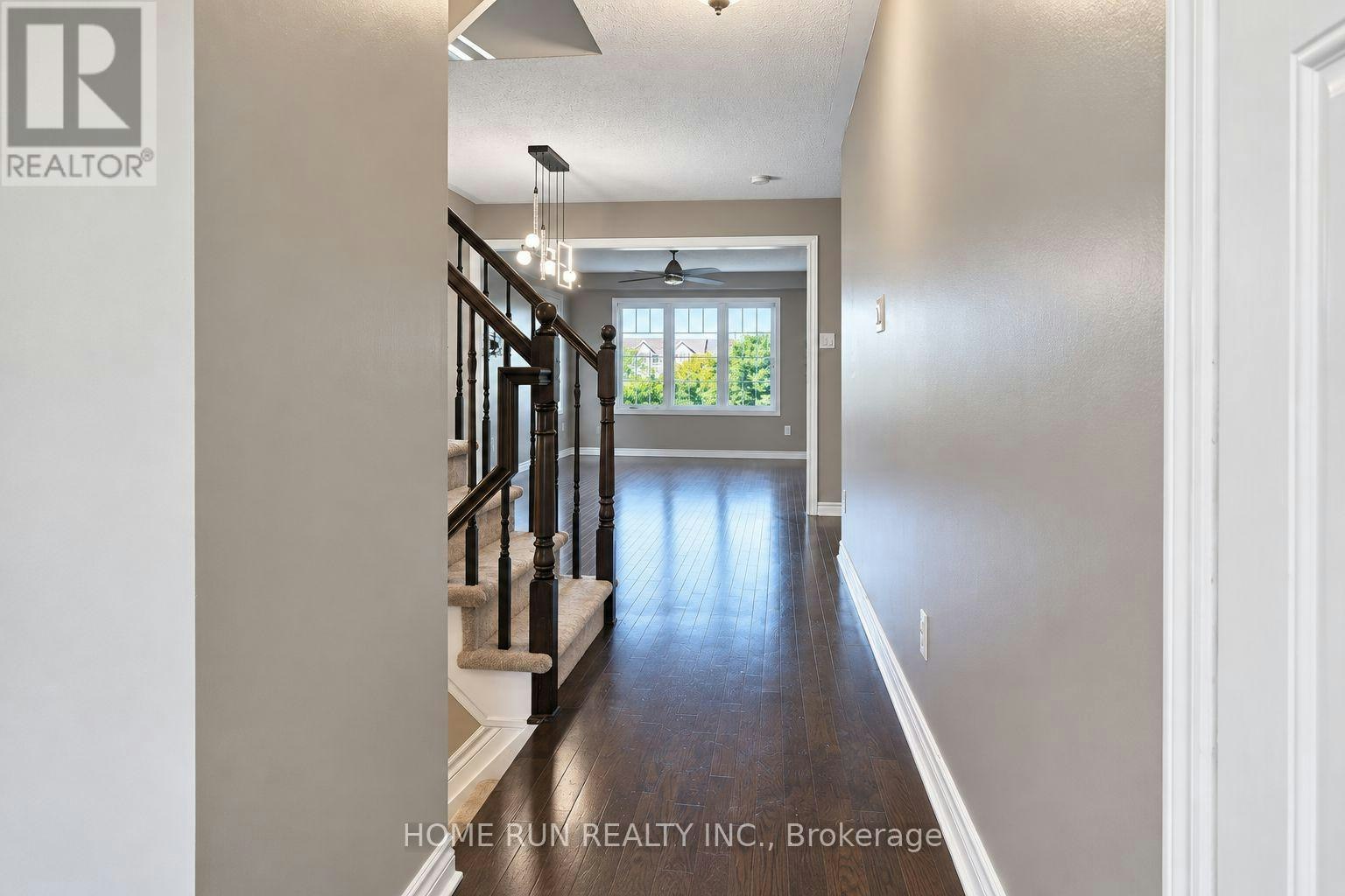 580 Meadowcreek Circle, Ottawa, ON, K2M 0J8 - 2