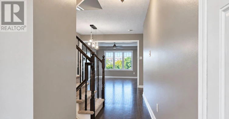 580 Meadowcreek Circle, Ottawa, ON, K2M 0J8 - 2