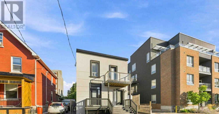 A-13 Balsam Street, Ottawa, ON, K1R 6W6