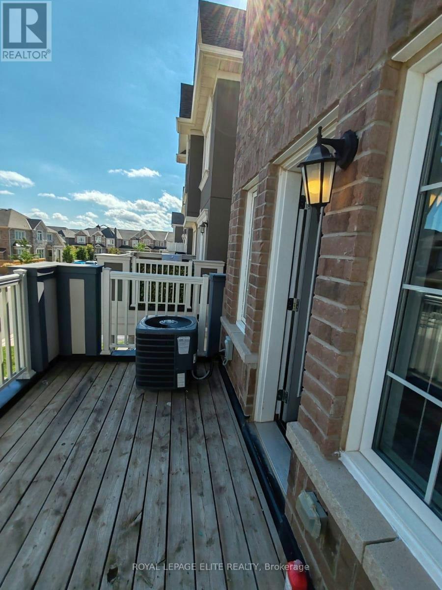 133 Toucan Trail, Oakville, ON, L6H 0Y1 - 4