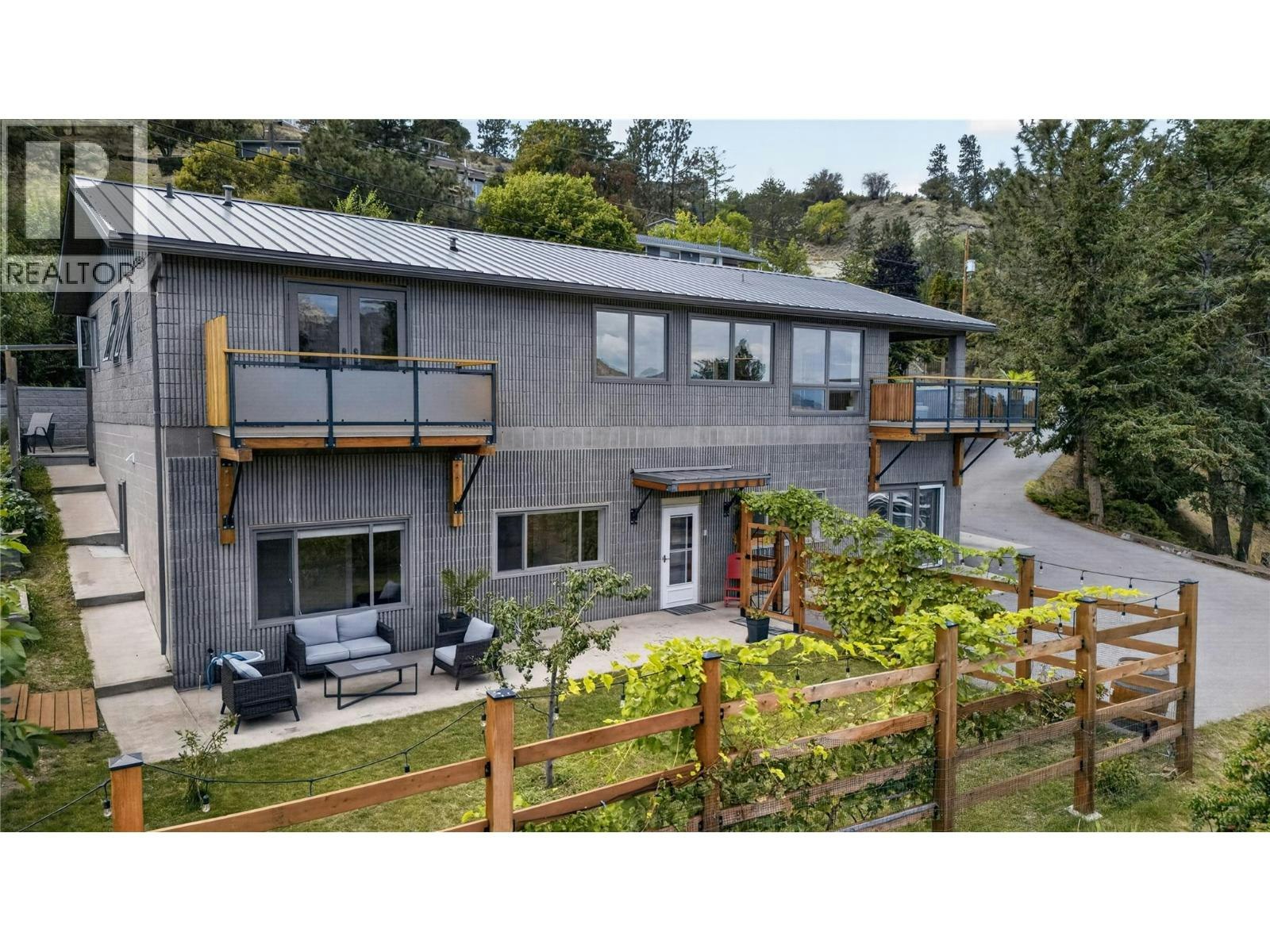 241 Oak Avenue, Kaleden, BC, V0H 1K0